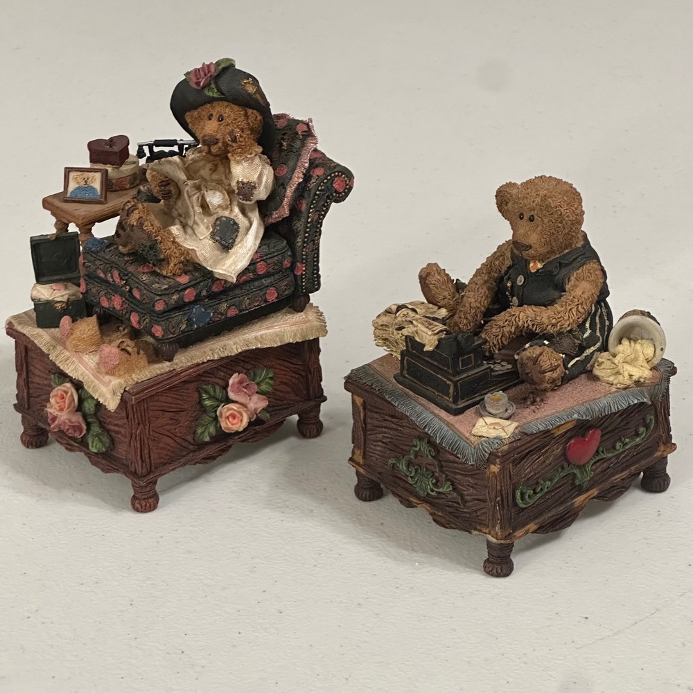 St. Martin's Character Collectibles Musical Teddy Bear Figurine Set Vintage 1999